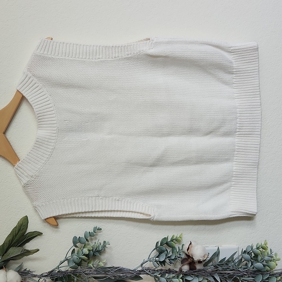 Abercrombie knitted vest size small - Picture 4 of 4